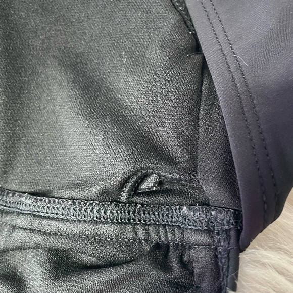 🏊‍♀️ADIDAS🏊‍♀️ Sleek Logo One Piece w/Side paneling and adjustable straps - Picture 9 of 14